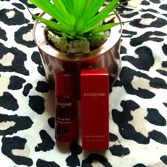 Dongingi Korean 1899 Single Essence EYE CREAM NWT - Picture 3 of 8